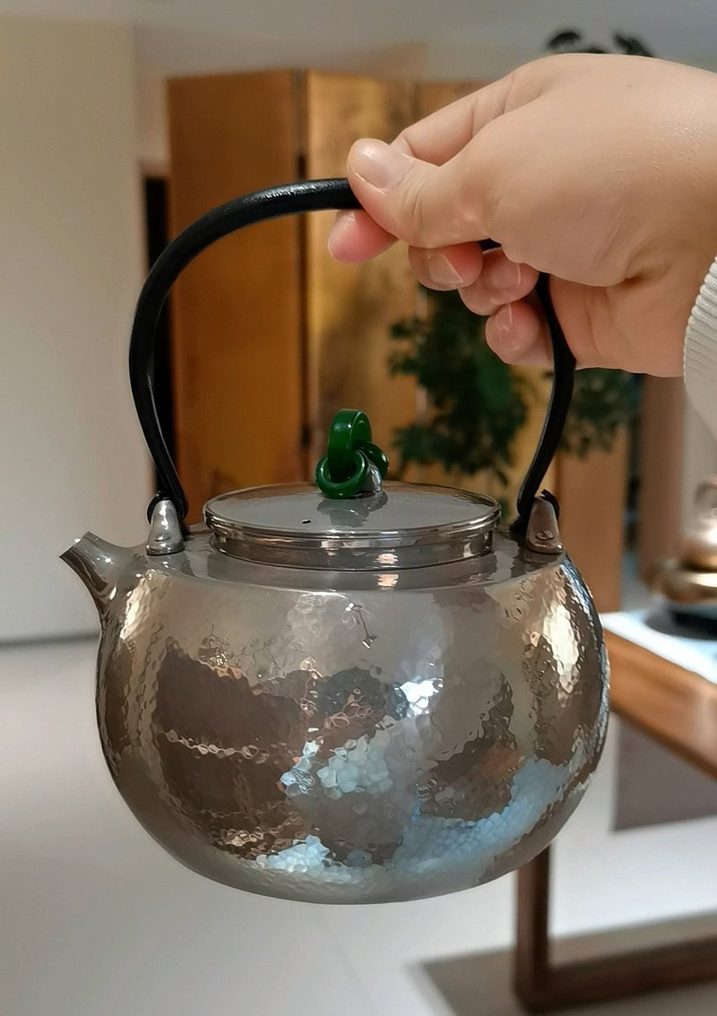 尚帧品 玉钮平领银壶 纯银9999一张打口打出银壶 烧水银壶 1000cc - 茶具/茶杯 - 纯银 