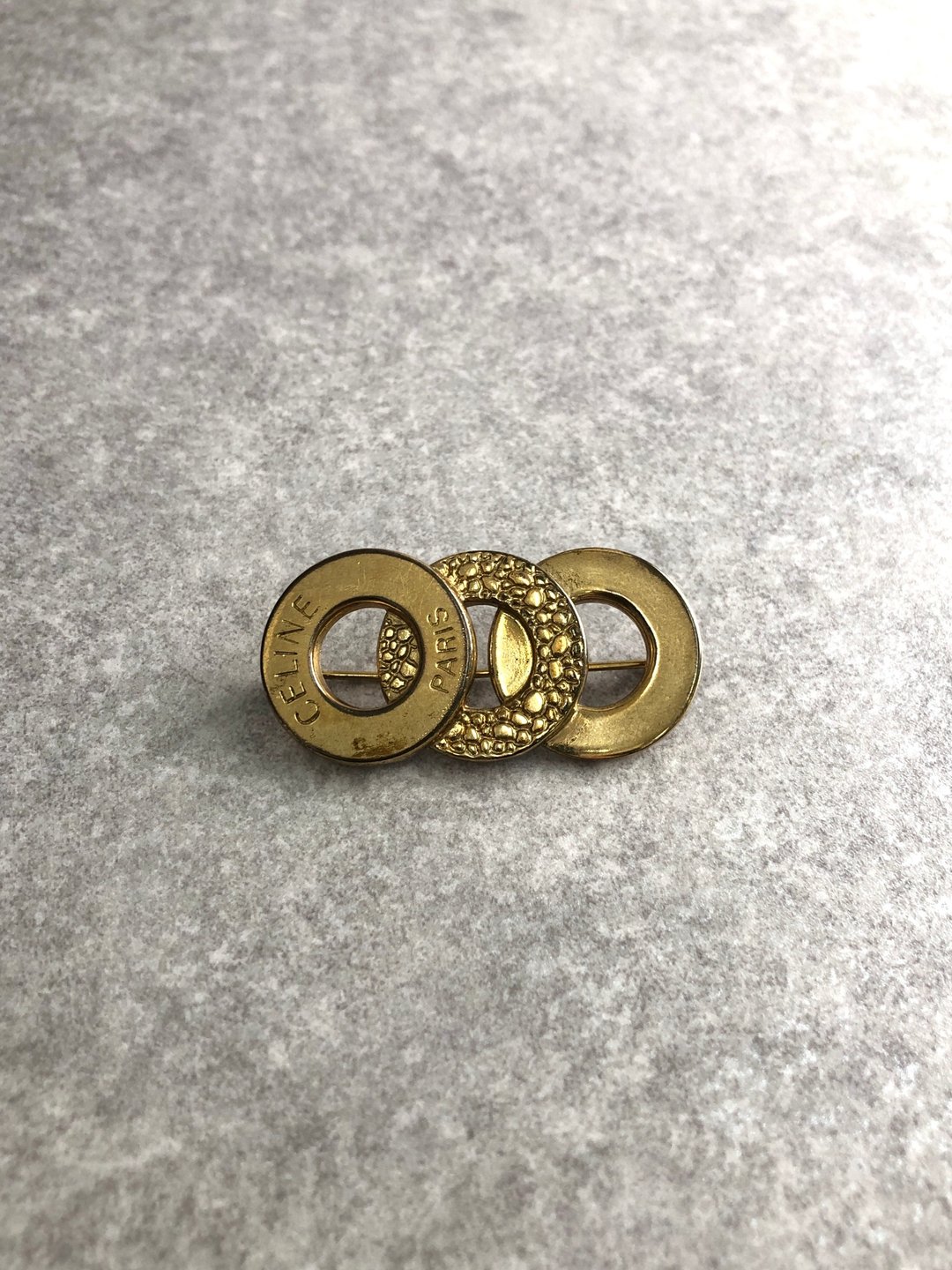 【日本直送，品牌二手包装】CELINE胸针金Logo圆圈复古做旧zdjjws - 胸针 - 其他材质 金色