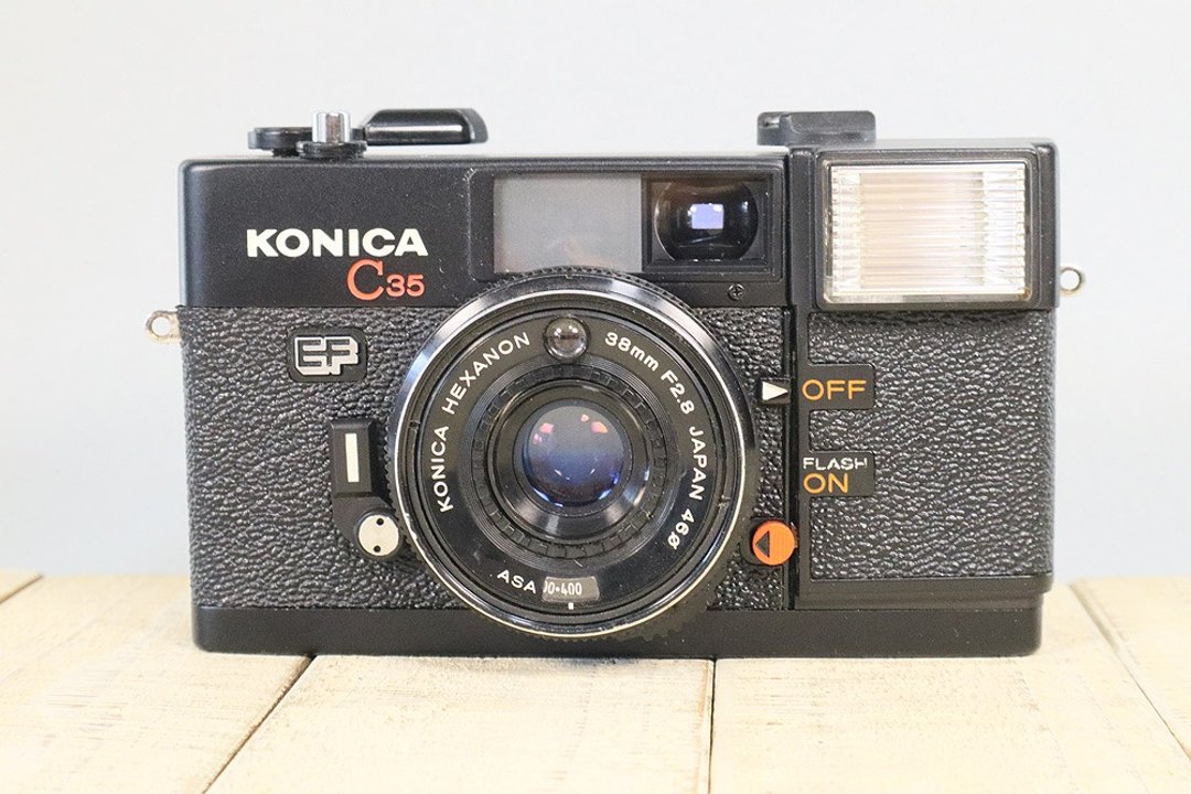 【包邮】【功能完好】【闪光灯 OK 】【保存良好】老式底片相机 Konica C35 EF S/N1315131 p111 - 相机 - 其他金属 黑色
