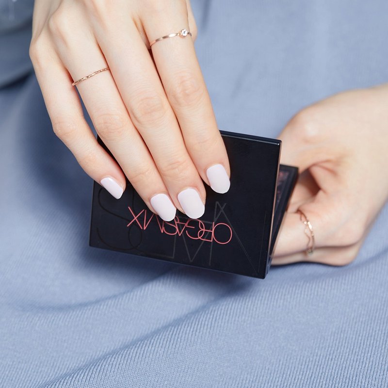 满二折百韩国第一 Dashing Diva美甲方案-釉凝胶 粉嫩少女 单一色 - 指甲油/指甲贴 - 其他材质 粉红色