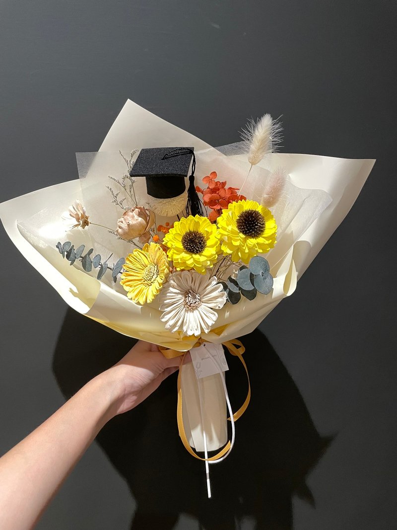 【毕业花束】向日葵花束 永生花束 永生花礼 毕业礼物 初日花艺 - 干燥花/捧花 - 植物．花 