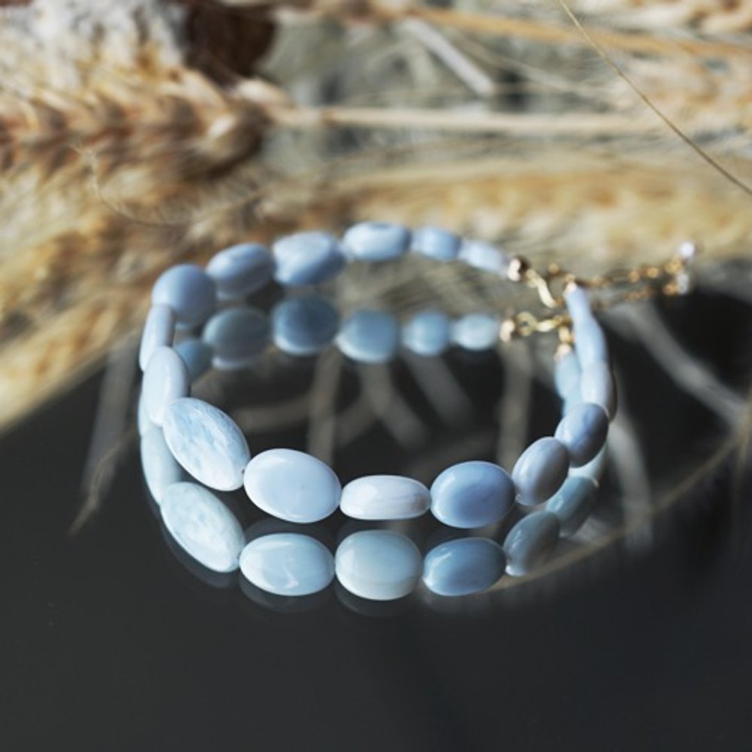 Lustrous blue opal tumble bracelet Filomena - 手链/手环 - 宝石 蓝色