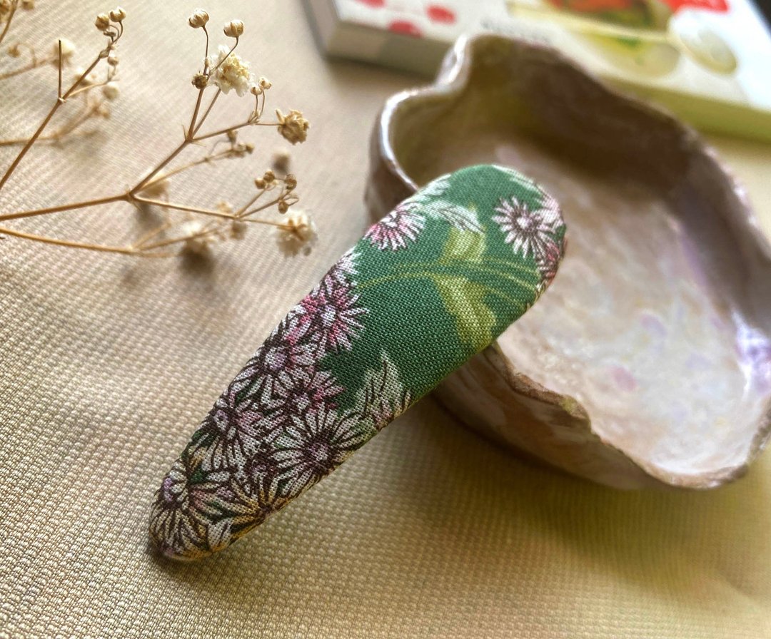 : 铃子 : 花布发夹 BB夹 包布手工发饰 绿色 花草清新丨之地 - 发饰 - 棉 绿色