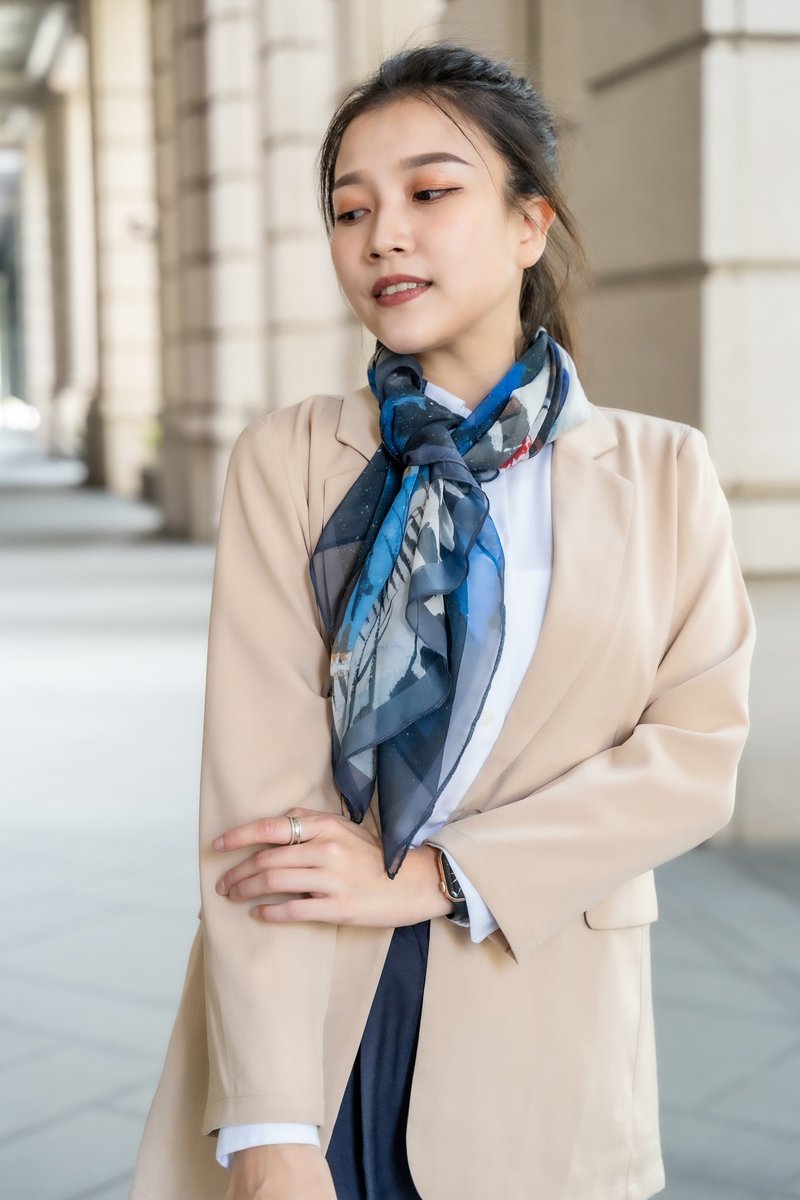 雪冰山小木屋 - 雪纺纱长形丝巾  礼盒 礼物 - 丝巾 - 丝．绢 蓝色