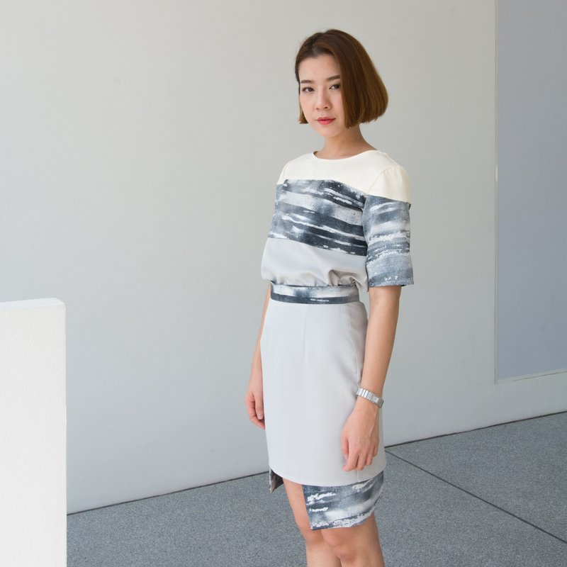 Oversize Trim Top (Size L) - 女装上衣 - 其他材质 银色