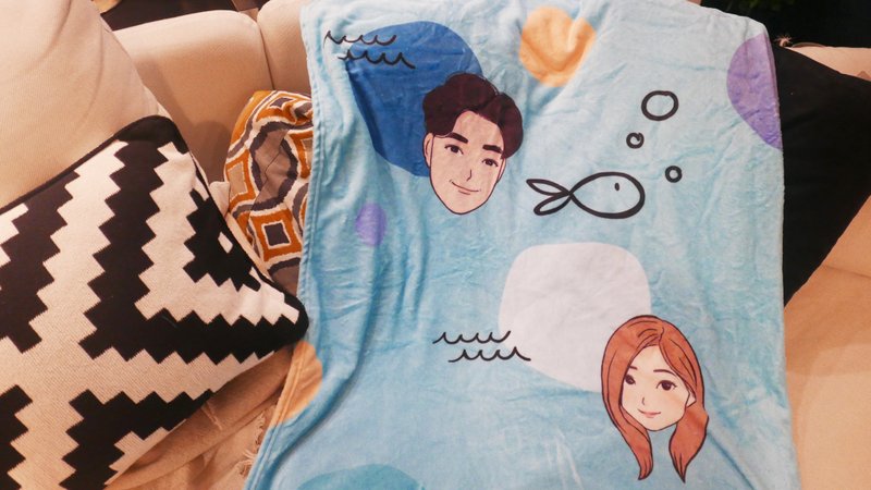 【圣诞情侣定制礼物】插画定制化毛毯 (海洋小鱼)香港设计结婚情 - 被子/毛毯 - 聚酯纤维 多色