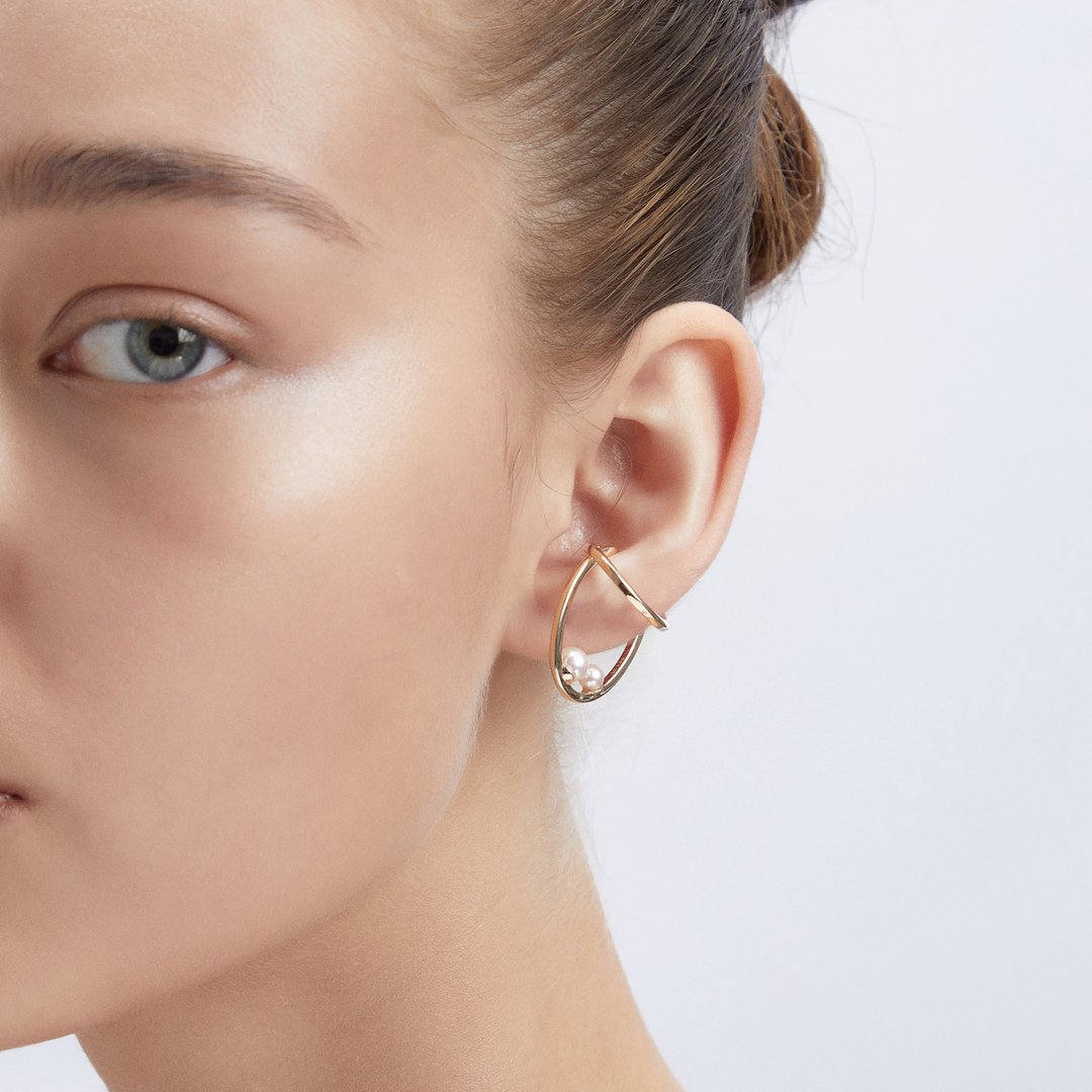 双卫星耳扣 925银厚镀18K金 Callisto P Earcuff - 耳环/耳夹 - 珍珠 金色