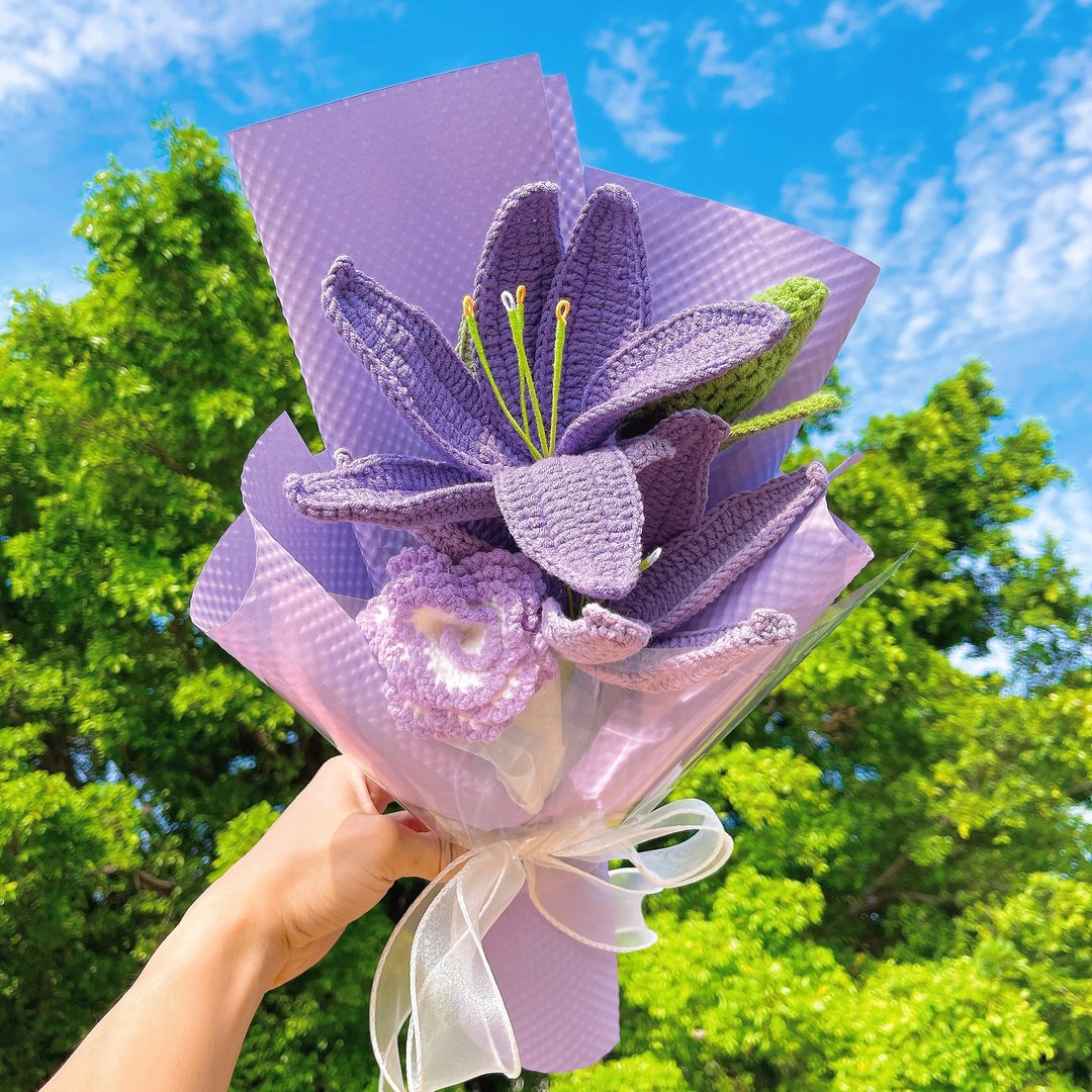 情人节礼盒   定制化礼物2026手工编织紫色百合与玫瑰花束 - - 干燥花/捧花 - 棉 紫色