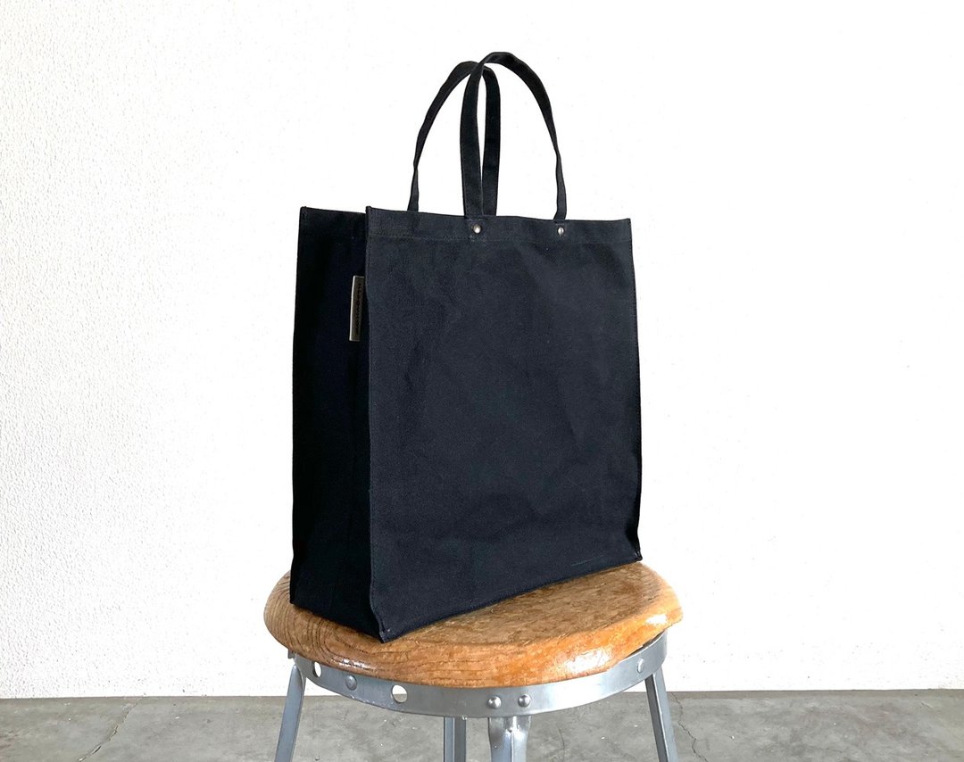 Paraffin Canvas Handbag Tote_M Size_Black - 手提包/手提袋 - 棉 黑色