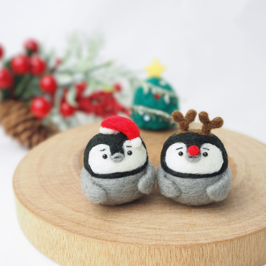 Mayu Penguin Hina Santa 驯鹿套组羊毛毡 - 玩偶/公仔 - 羊毛 红色