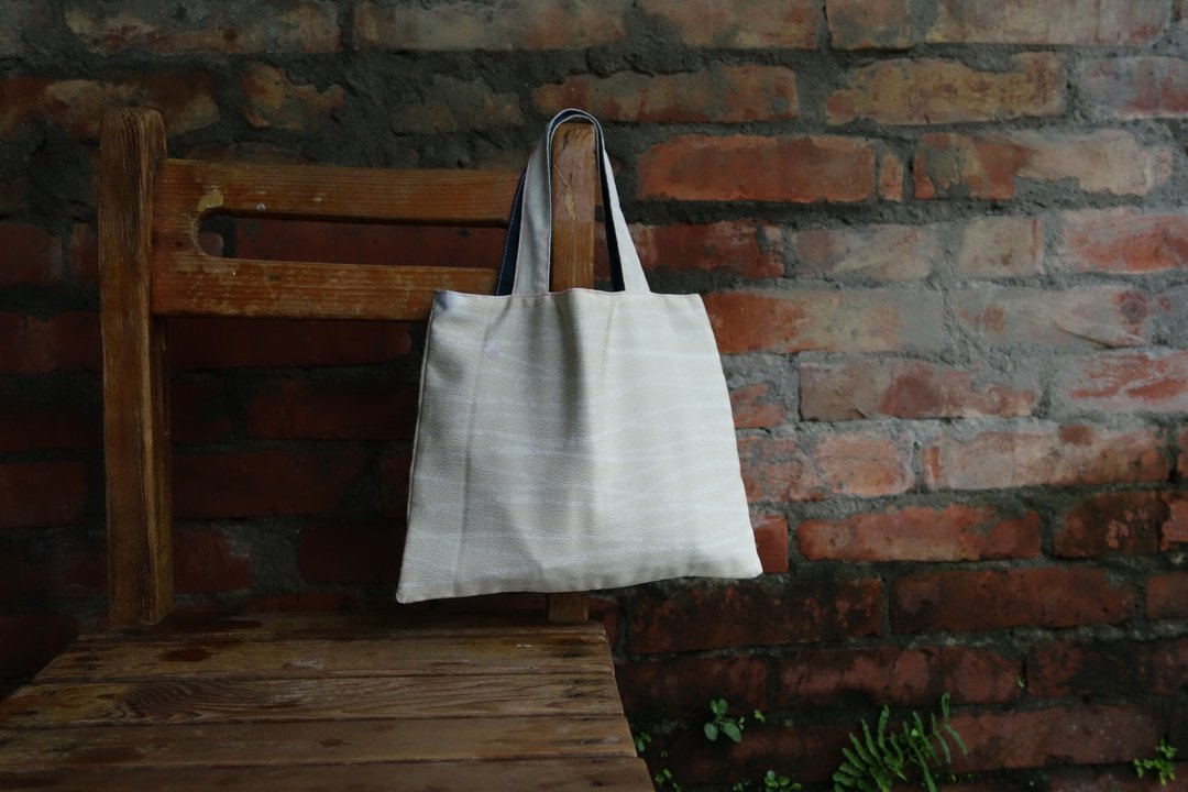 日系古布 气质提袋 Japanese Antique Fabric mini tote - 手提包/手提袋 - 棉 金色