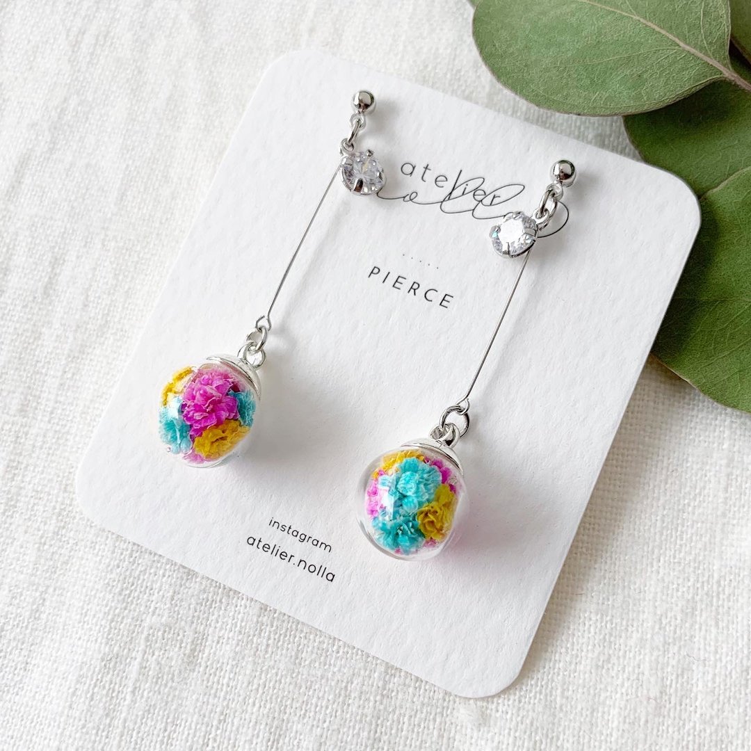 Pierce/Real flowers in glass/baby's breath/dried flower/silver - 耳环/耳夹 - 玻璃 粉红色