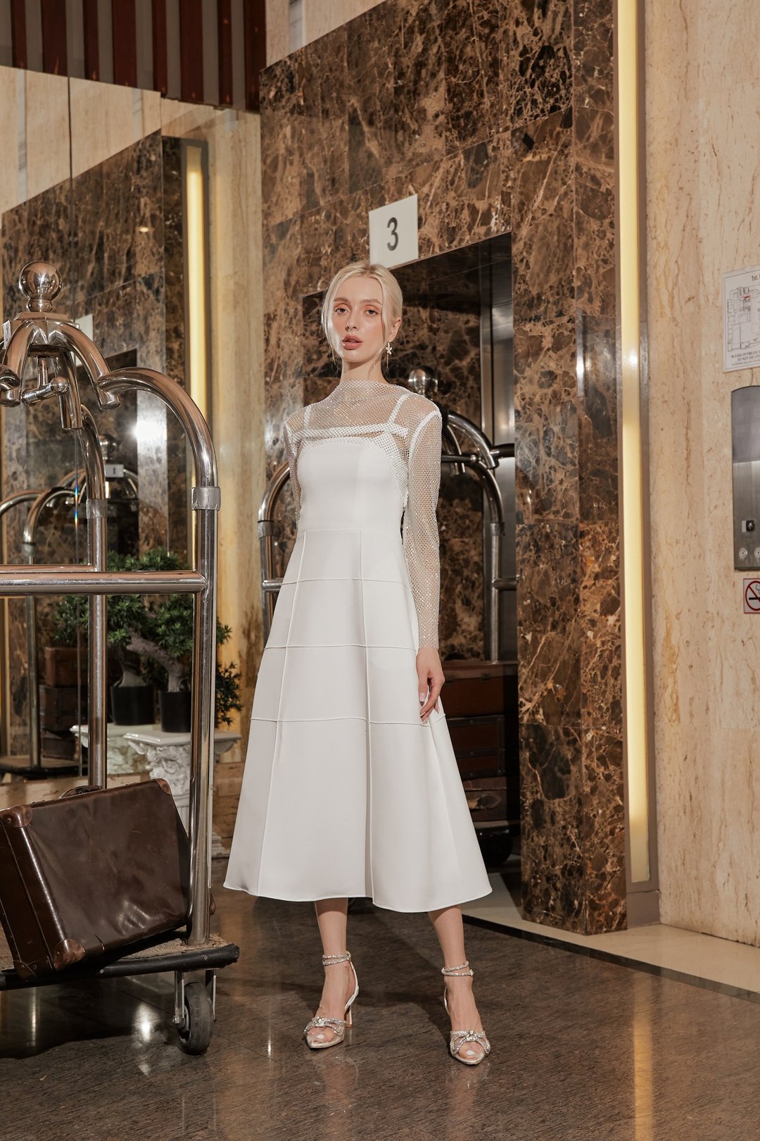 Maxi Dress with Topstitched-Lily evening dress,evening dress, crystal, glitte - 洋装/连衣裙 - 聚酯纤维 白色