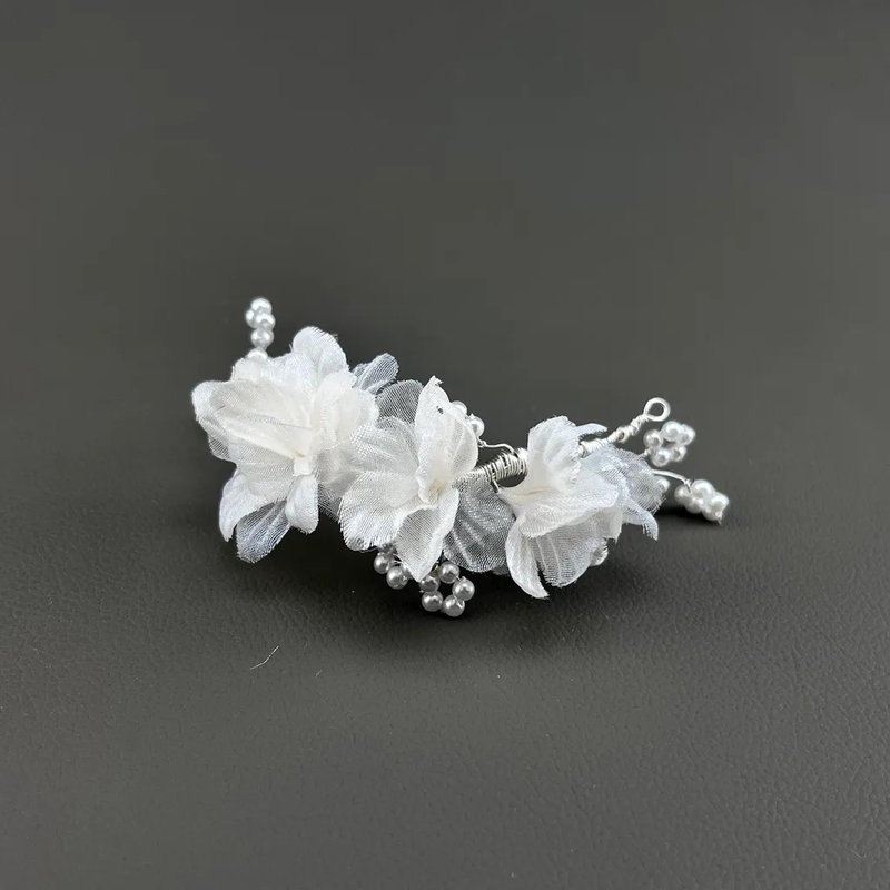 Committed 忠于承诺多层次小花珍珠环绕感发饰 - 发饰 - 其他材质 白色