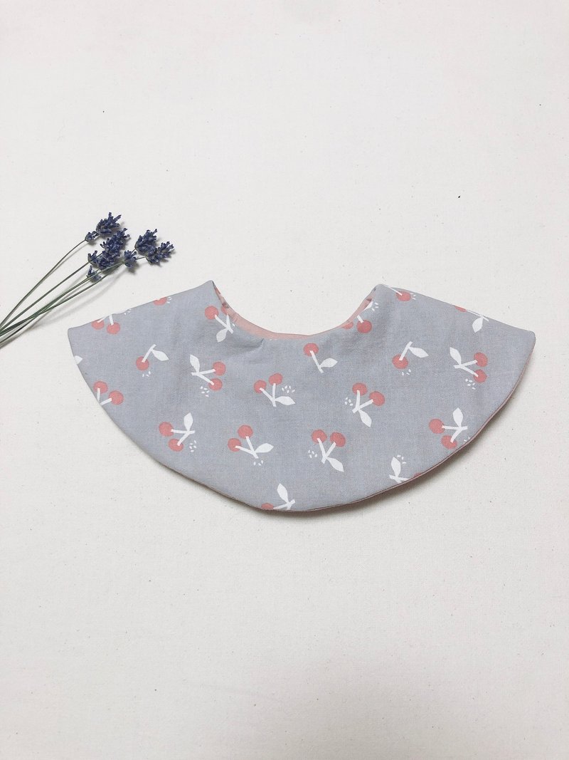 Round bib cherries - 围嘴/口水巾 - 棉．麻 多色