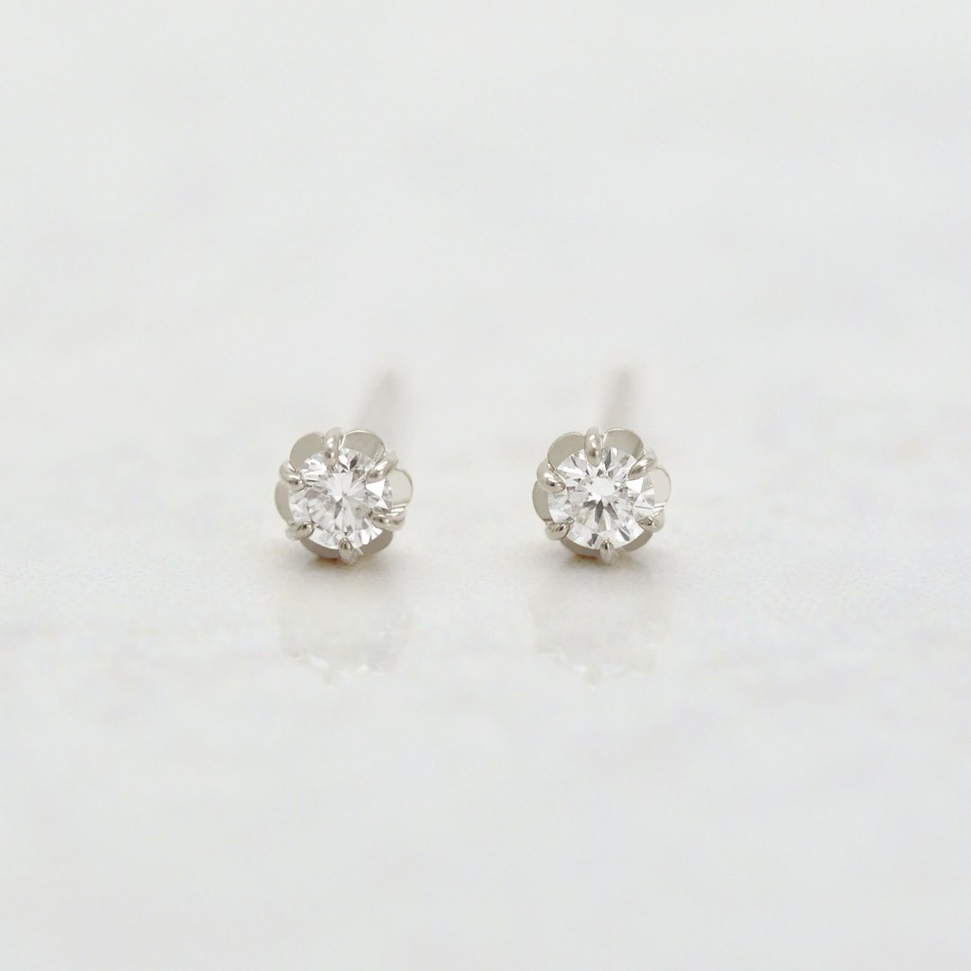 【Second Earrings】 铂金Fiolette镶嵌钻石耳环0.1ct - 耳环/耳夹 - 贵金属 