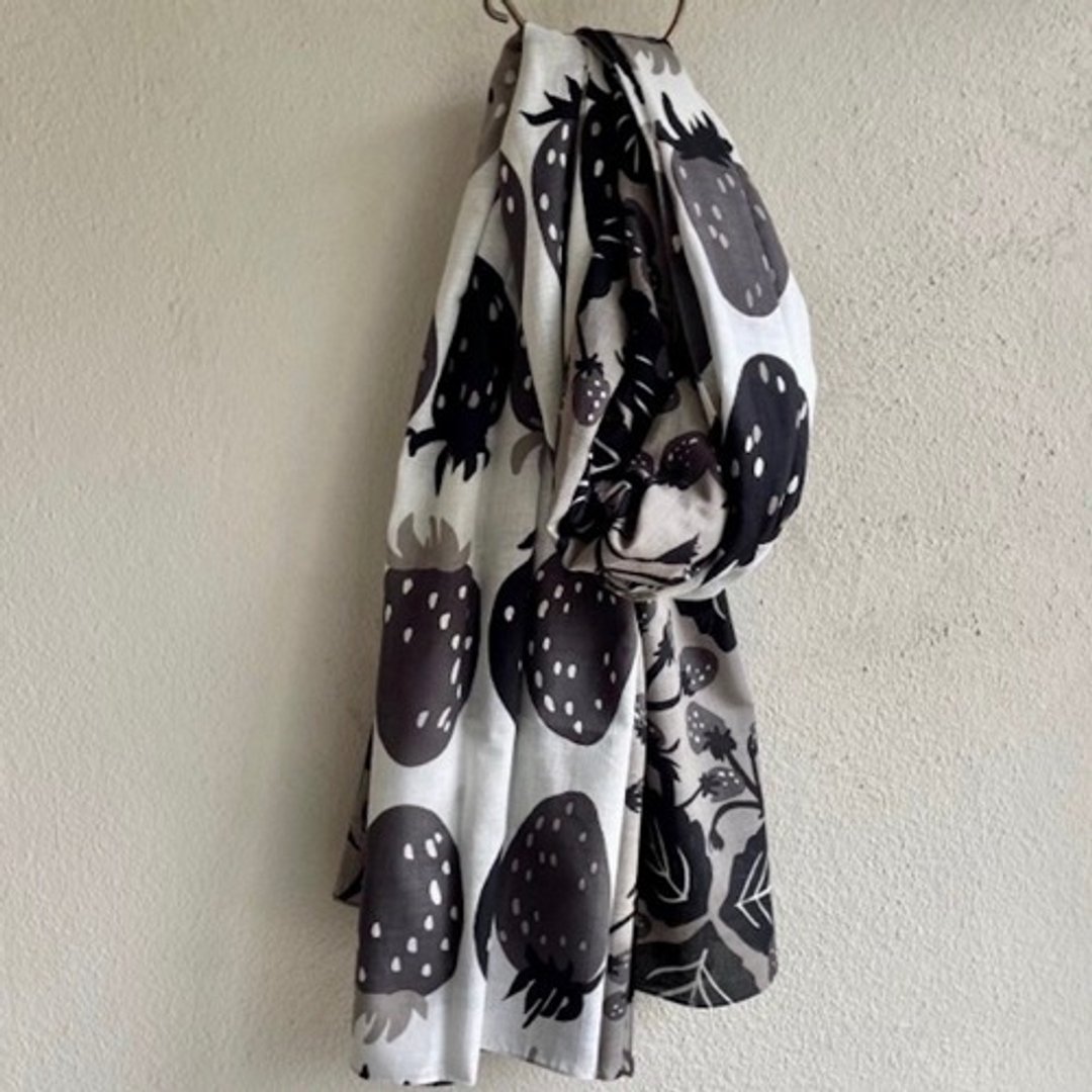 Stall "Ichigo Ichikai" Omoide (100% cotton) - 丝巾 - 棉 