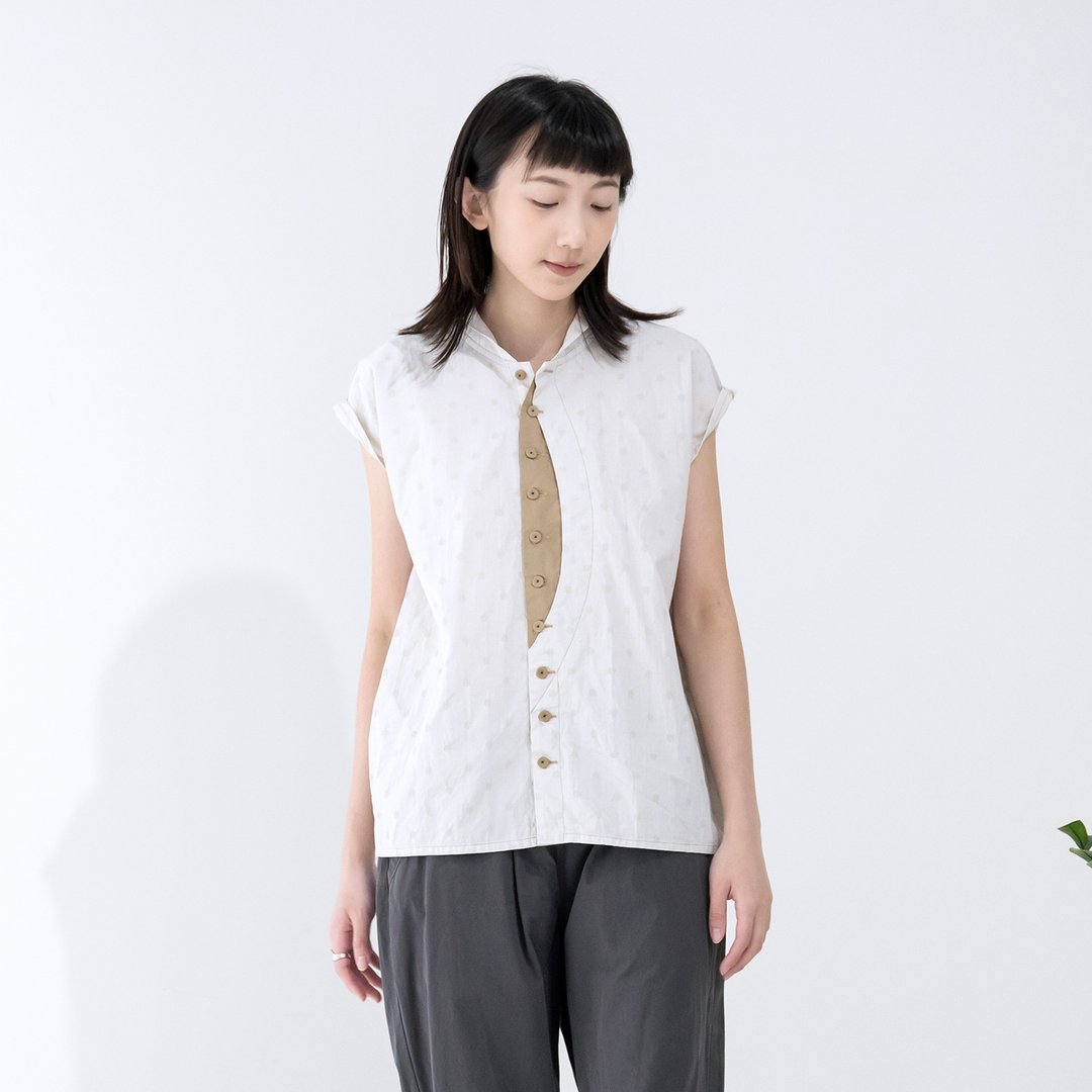 圆缺配色衣襟点点衬衫 - 女装衬衫 - 棉 卡其色