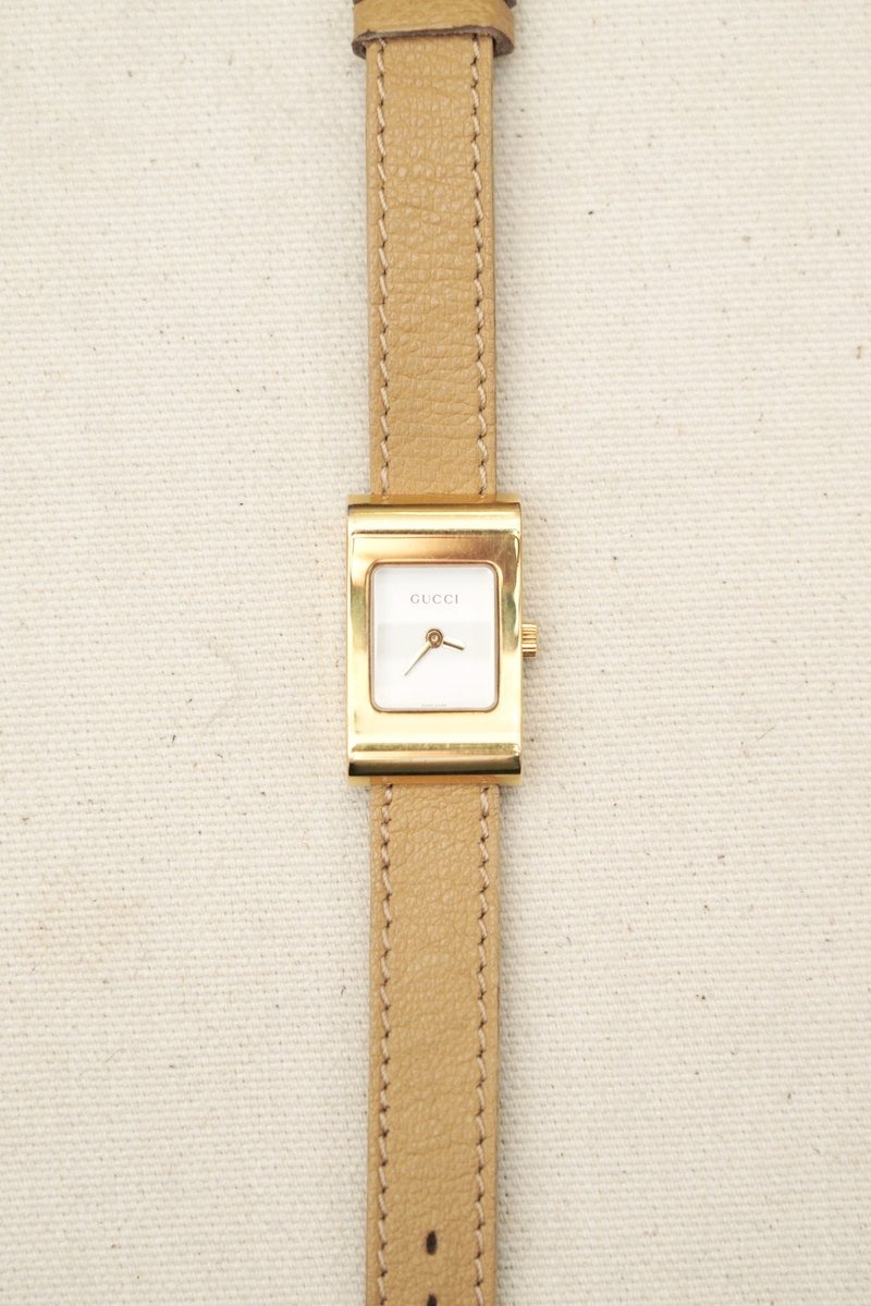 A ROOM MODEL - Vintage Gucci金色矩形古董表 - 女表 - 贵金属 金色