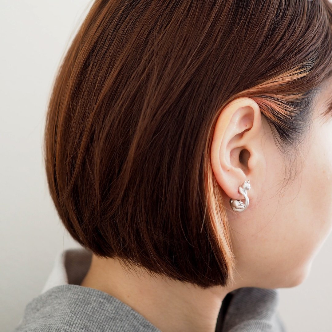 Rounded Cat Clip-On Matte Silver Latte / One Ear - 耳环/耳夹 - 铜/黄铜 银色