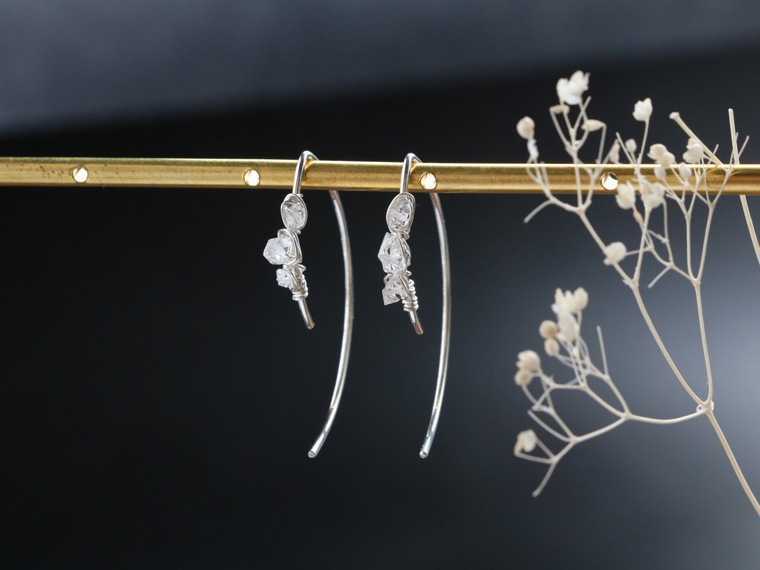 SV935 (Argentium)-arch hook herkimer diamond pierced earrings - 耳环/耳夹 - 纯银 银色