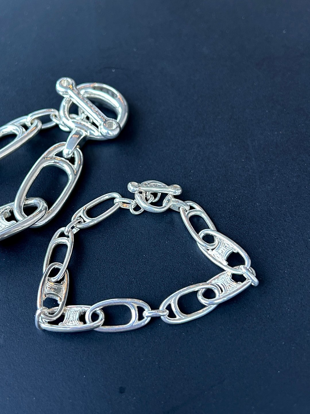 【VintageShop solo 日本直送中古包专卖店】CELINE 腕饰 银色 凯旋门 马衔银饰 SILVER925 古董 复古 7f8hjn - 手链/手环 - 纯银 银色