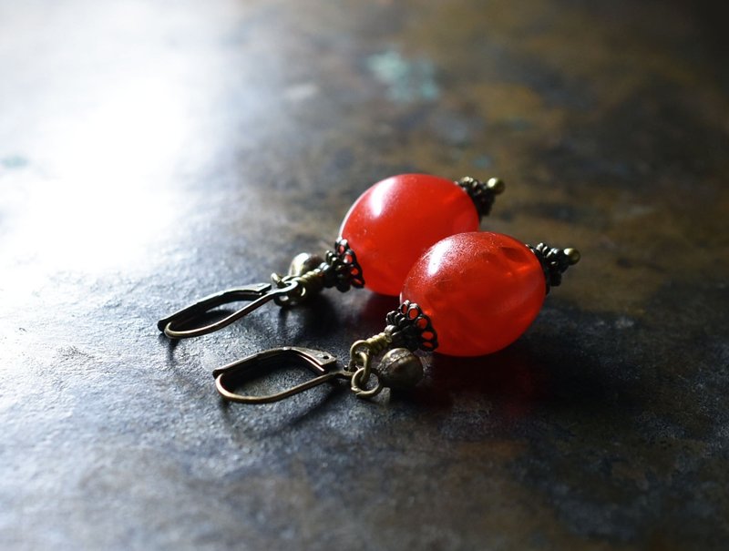 朱红爱菲奥比亚樱桃与民族铃铛耳环 - 耳环/耳夹 - 玻璃 红色