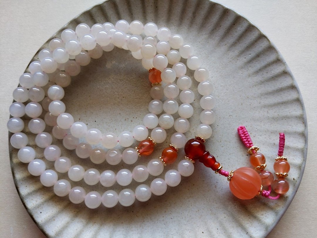 ORLI Jewelry 天然和阗玉藕粉108颗念珠 和田玉藕粉佛珠 南红玛瑙 - 项链 - 宝石 白色