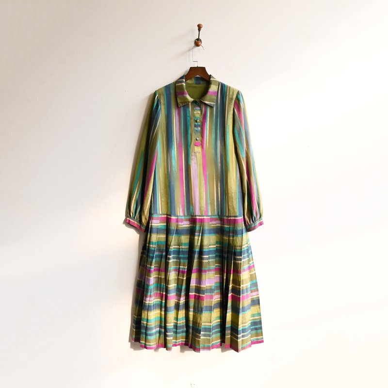 【蛋植物古着】茵青山原条纹印花百褶古着洋装 - 洋装/连衣裙 - 其他人造纤维 绿色