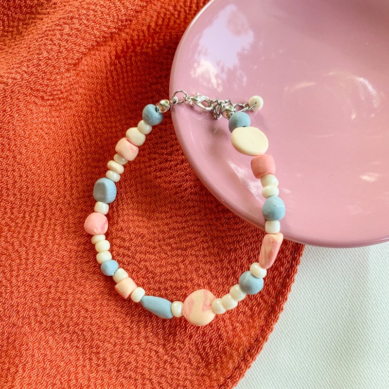 Bracelet polymer clay handmade ( pink/blue) - 手链/手环 - 陶 多色
