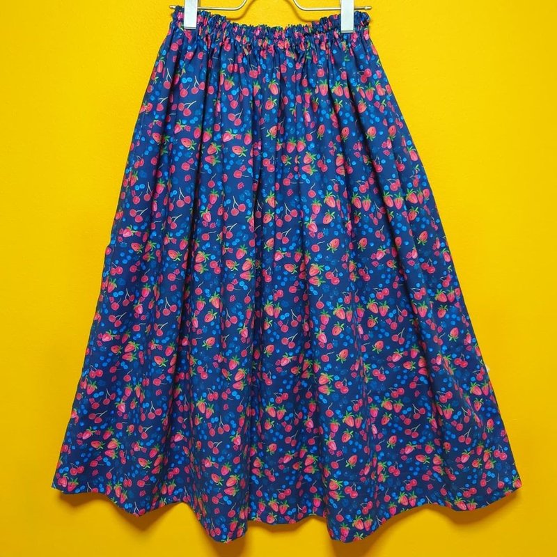 【受注制作】sweet cherry berry berry skirt / Free size / USA fabric / 日本製 - 裙子 - 棉．麻 蓝色