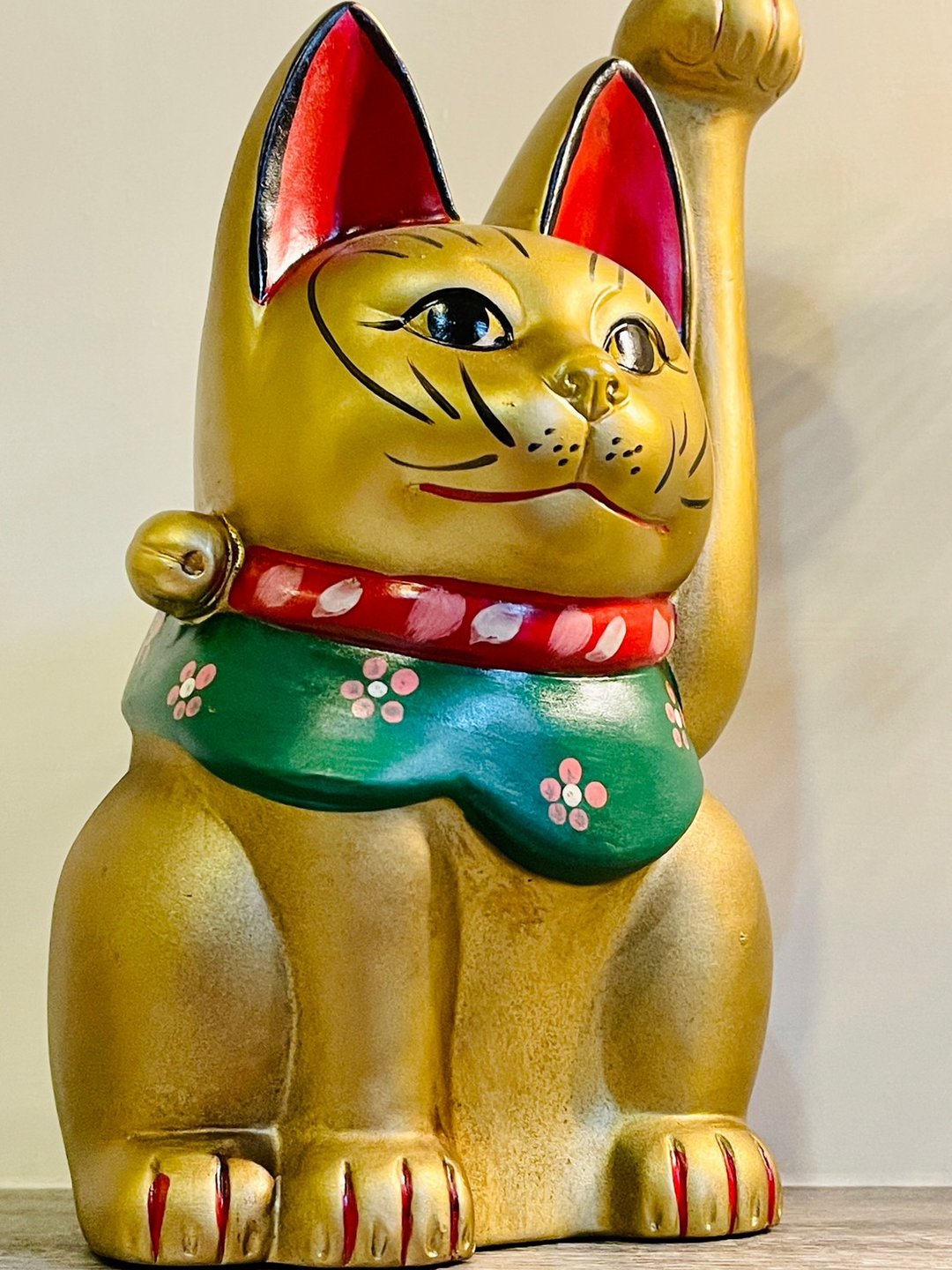 金运亨通绿领巾金色招财猫 23cm - 摆饰 - 陶 金色