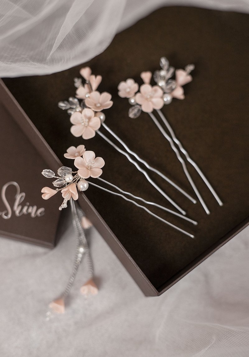 Pink flower hair pin, Sakura bridal head piece, Pearl wedding earring jewelry - 发饰 - 粘土 粉红色