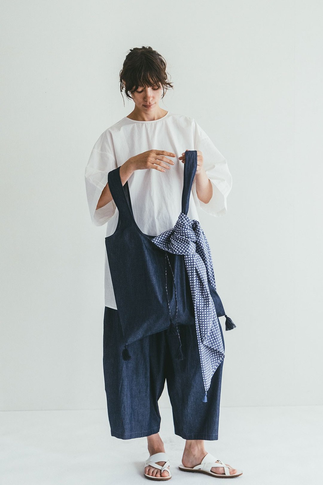 预购 - 日本 Fog Linen Work - 流苏单宁棉布背包 - 侧背包/斜挎包 - 棉 蓝色