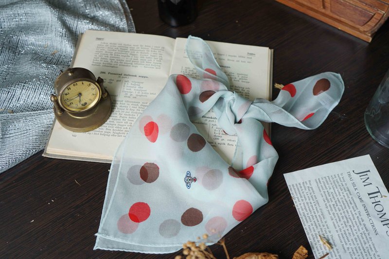 日本杂货-vivienne westwood透肤粉蓝彩点点 绢100 日本制丝巾 - 丝巾 - 丝．绢 蓝色