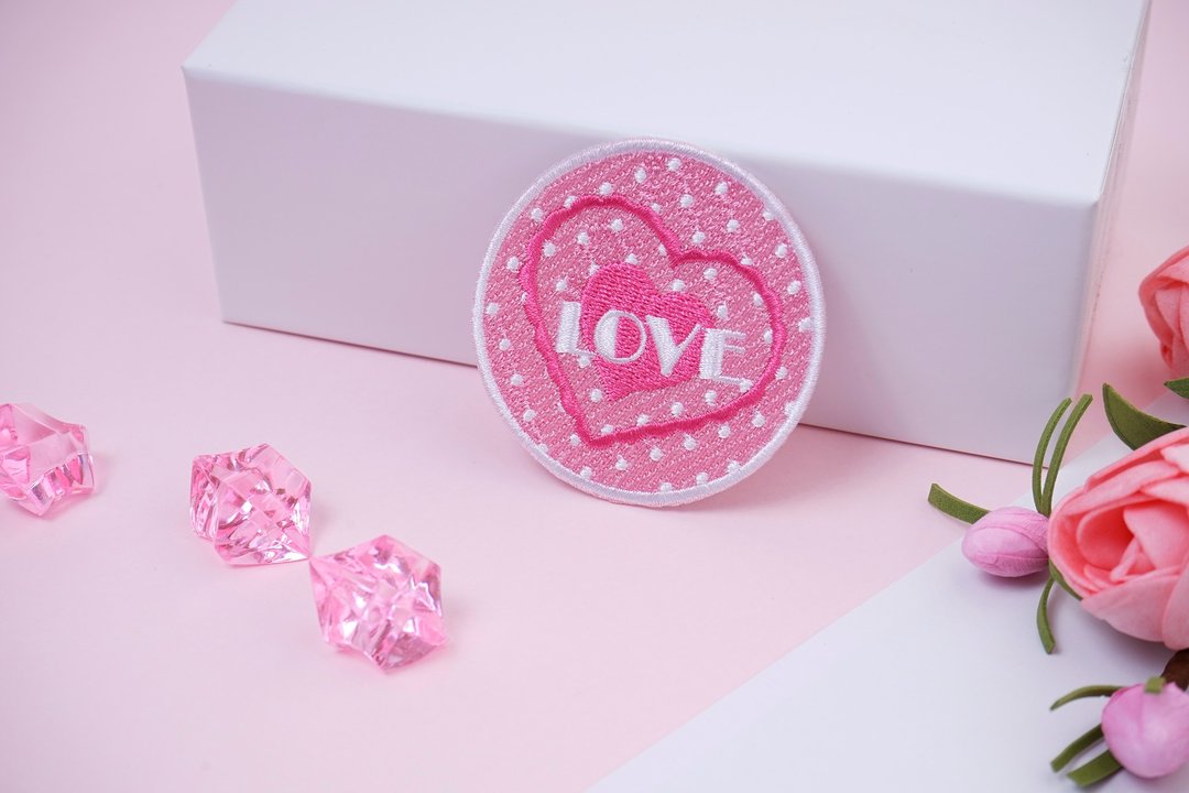 【刺绣布贴】粉色爱心点点 LOVE PINK - 贴纸 - 绣线 