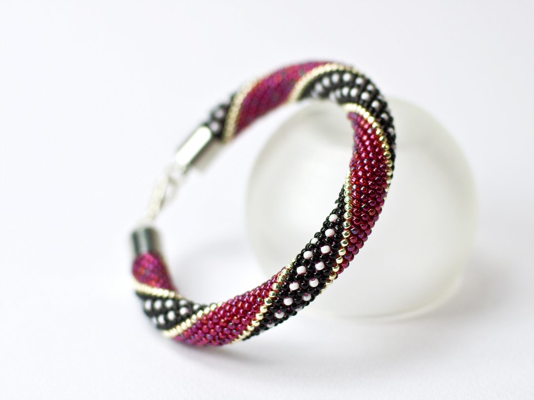 Do It Yourself, Bead crochet kit, Diy kit bracelet, Making kit bracelet - 编织/刺绣/羊毛毡/裁缝 - 玻璃 红色