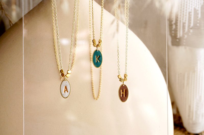 定制化椭圆形项链 名牌 字母项链 项链刻字 自订字母颈链 定制化 - 项链 - 其他金属 