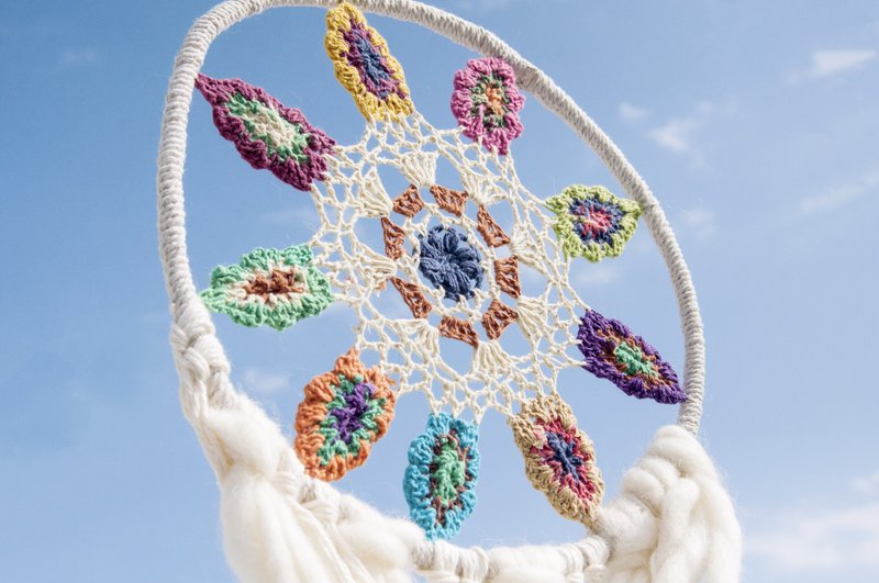 情人节礼物 母亲节礼物 生日礼物 民族风 boho 手工编织棉麻彩虹色捕梦网吊饰dream Cather / 手工蕾丝捕梦网- 花朵蕾丝羊毛毡彩虹色系30cm  - 摆饰 - 羊毛 多色