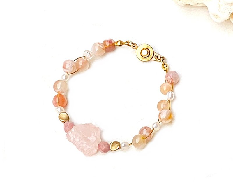 樱花玛瑙 红纹石 淡水珍珠 粉晶原石 能量 黄铜手链 定制化 礼物 - 手链/手环 - 水晶 多色