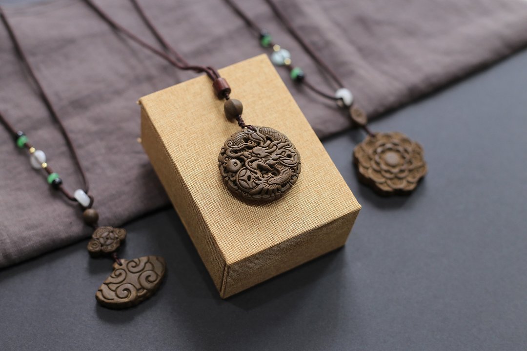 壹染指香品 | 盘龙坠 | 古法天然合香 | 清赏雅玩 香悠远 - 吊饰 - 植物．花 