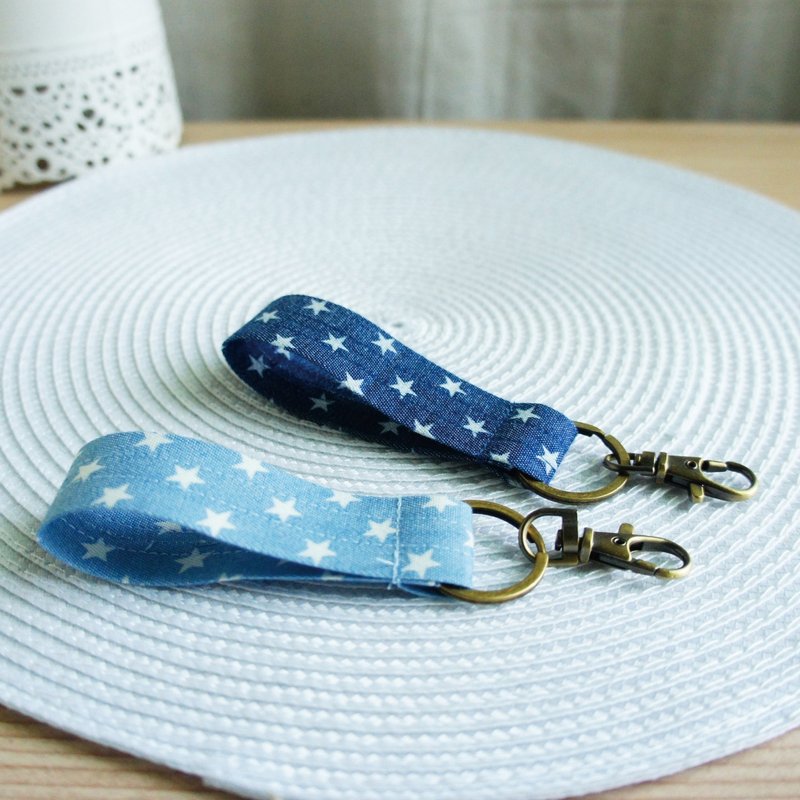 Lovely【丹宁牛仔布】星星款钩扣钥匙圈 - 挂绳/吊绳 - 棉．麻 蓝色