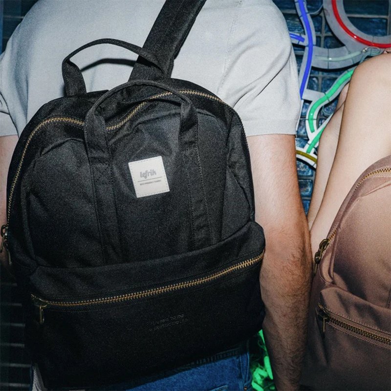 西班牙Lefrik - 13'Gold Classic环保背包 | 黑色 | 防泼水电脑包 - 后背包/双肩包 - 塑料 黑色