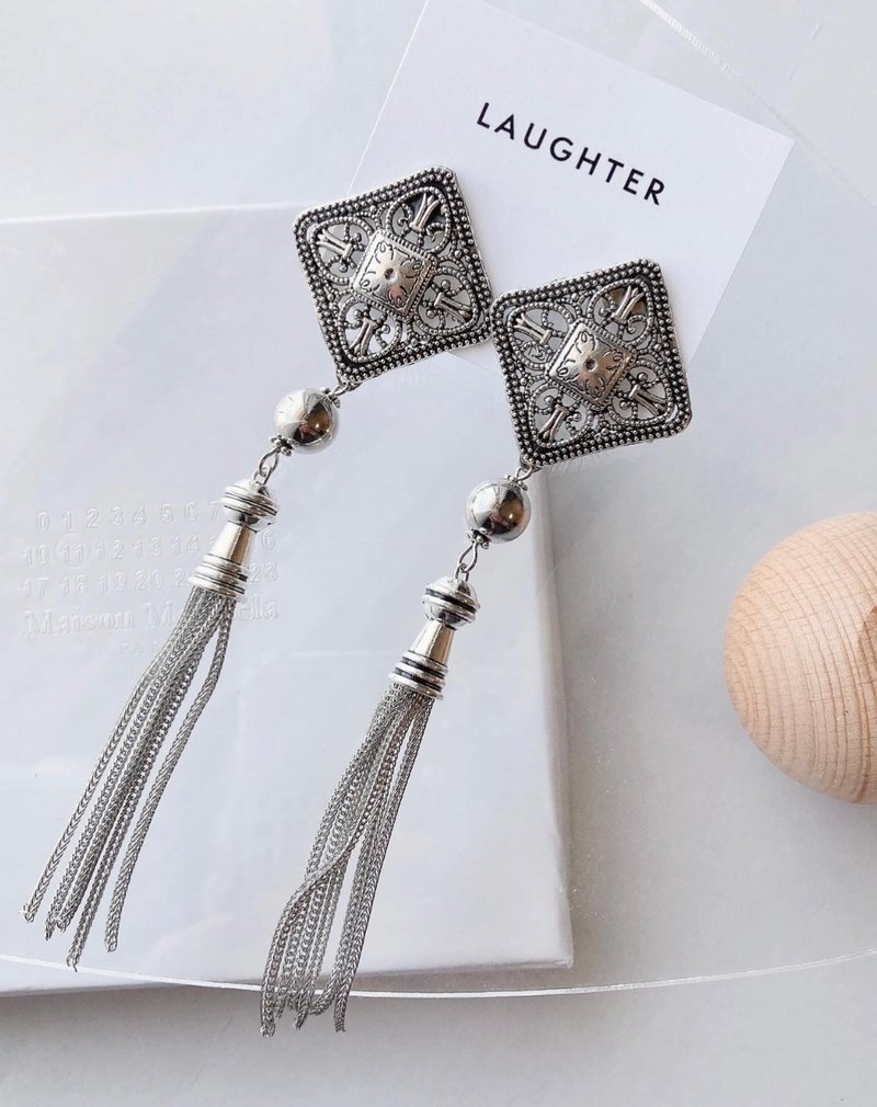 【人气】Coachella 耳针 耳夹 流苏 银色 大尺寸 - 耳环/耳夹 - 其他金属 透明