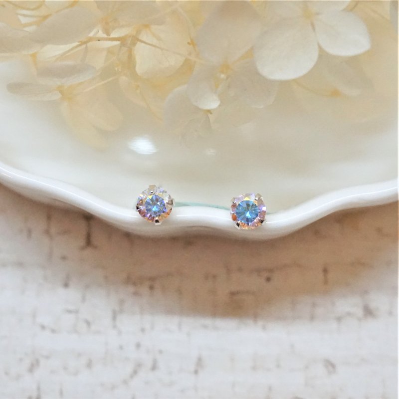 ll modo彩锆耳针 ll 5mm白锆镀彩925银耳针 ER-00049 - 耳环/耳夹 - 纯银 白色