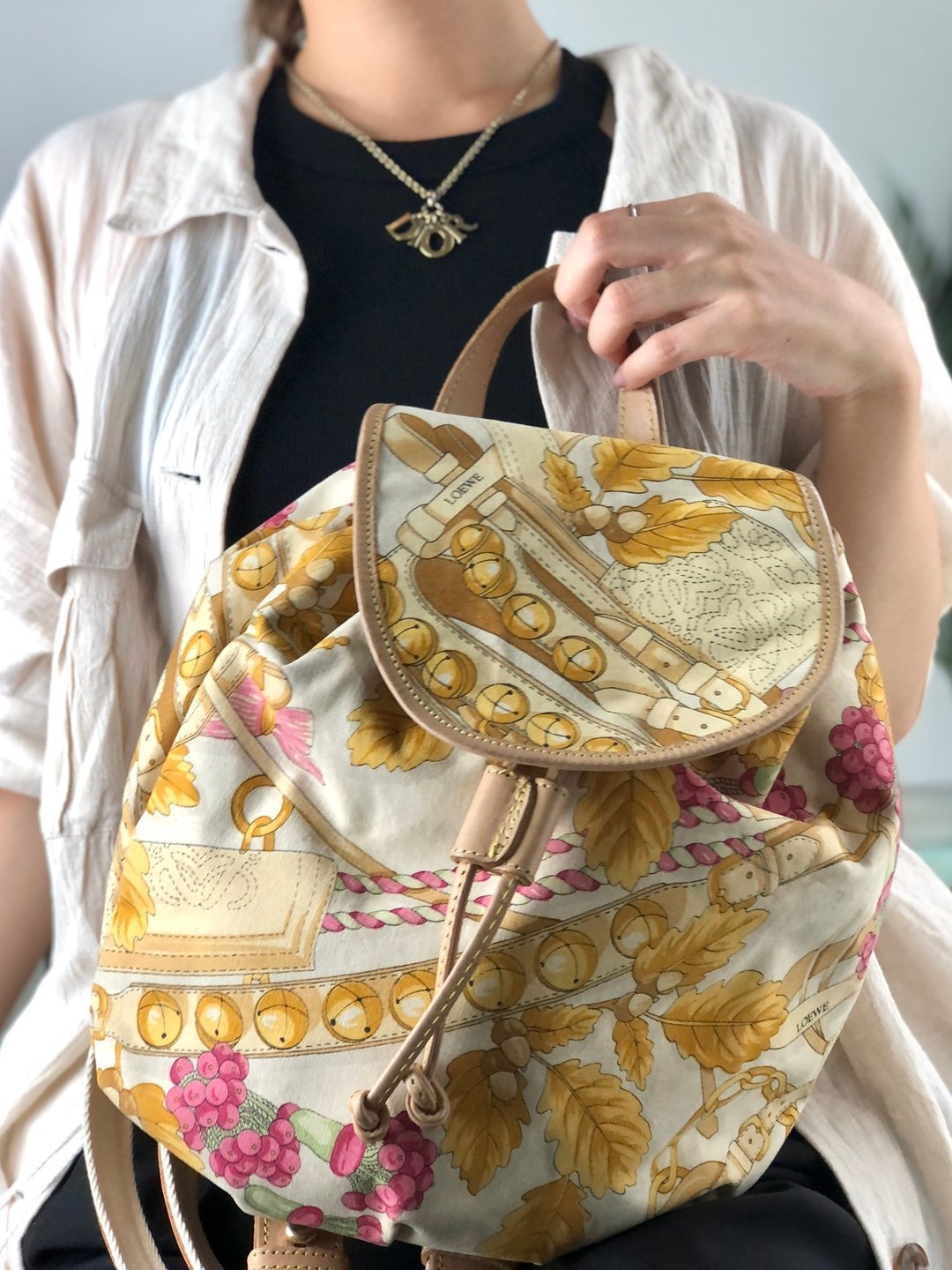 【福袋3】LOEWE 罗威 满版图案 帆布后背包 / Christian Dior 迪奥 项链 - 后背包/双肩包 - 真皮 咖啡色