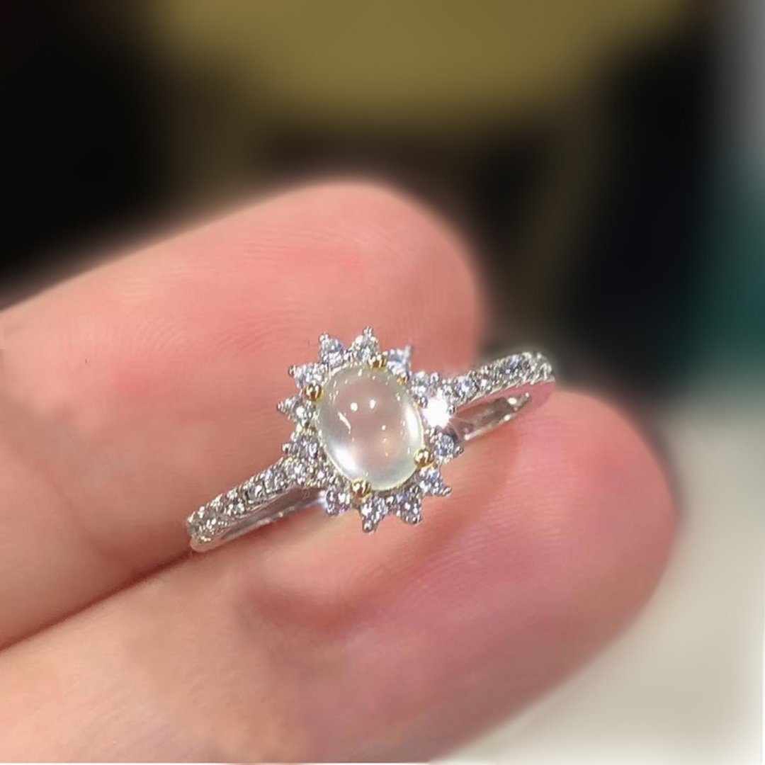 Round Prehnite Ring / Handmade Gold Prehnite Rings / Green Gemstone Ring - 戒指 - 贵金属 咖啡色