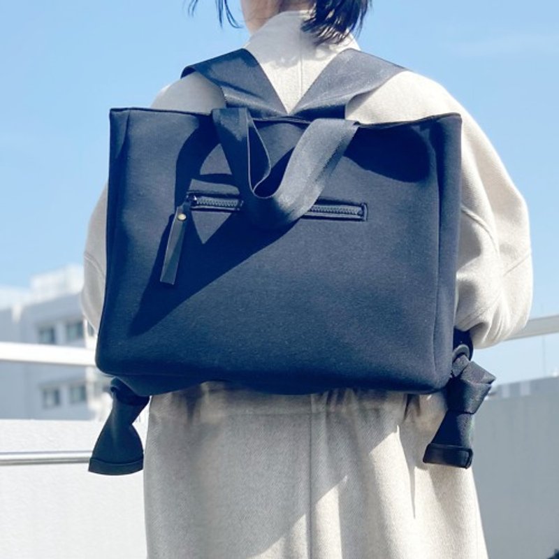 Neoprene material 2way tote rucksack black - 后背包/双肩包 - 其他材质 黑色