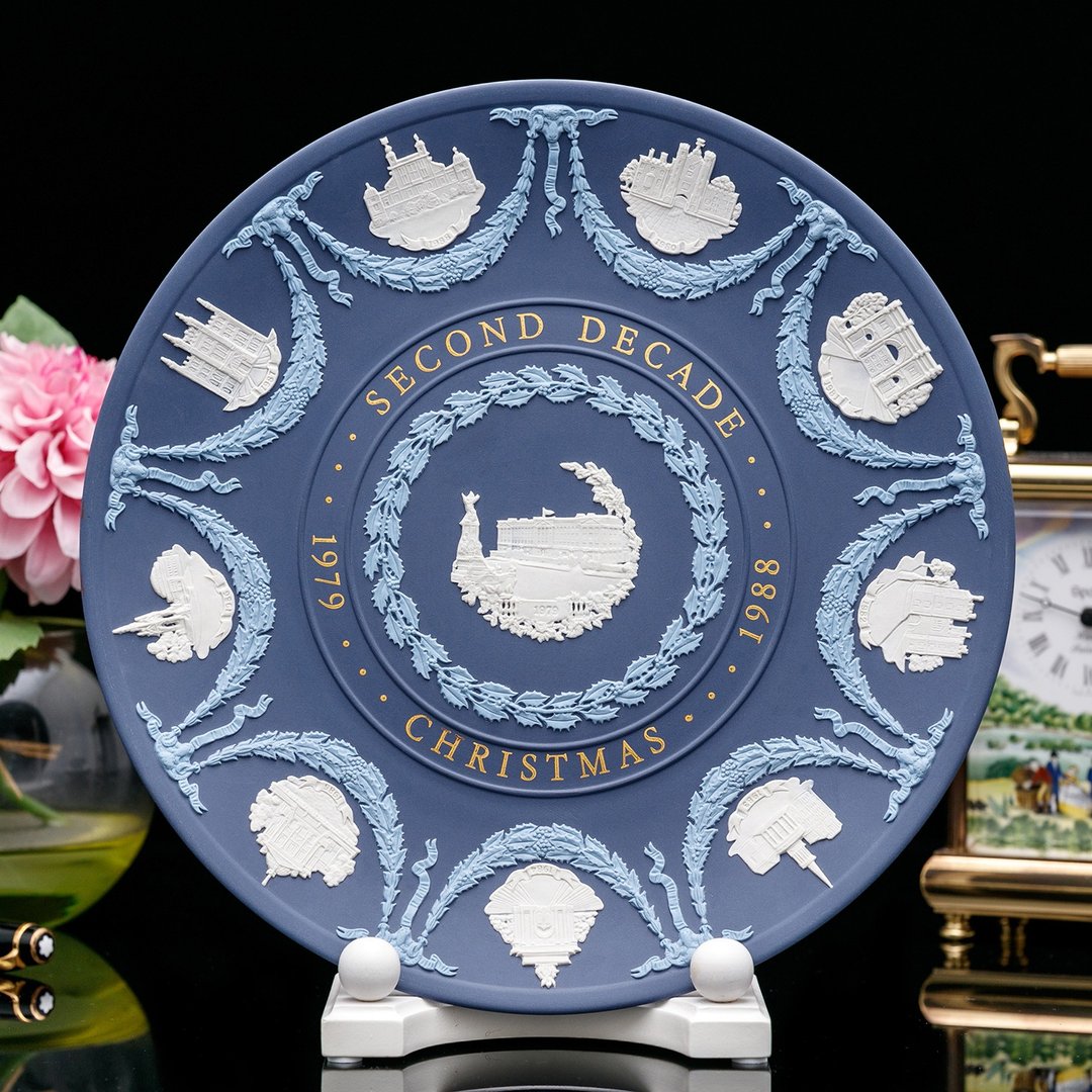 稀有Wedgwood 四色浮雕英伦十周年1979~1988圣诞纪念限量浮雕瓷盘 - 墙贴/壁贴 - 瓷 