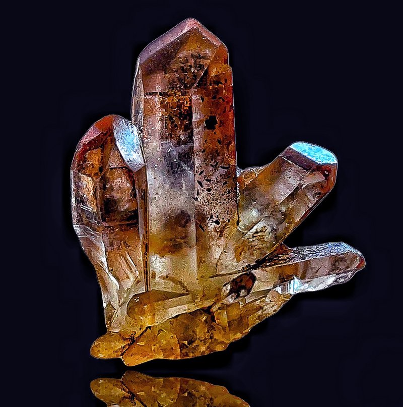 红幽灵 金字塔 水晶 幽灵 幻影金字塔 金字塔水晶 原矿石 原石 - 摆饰 - 水晶 多色